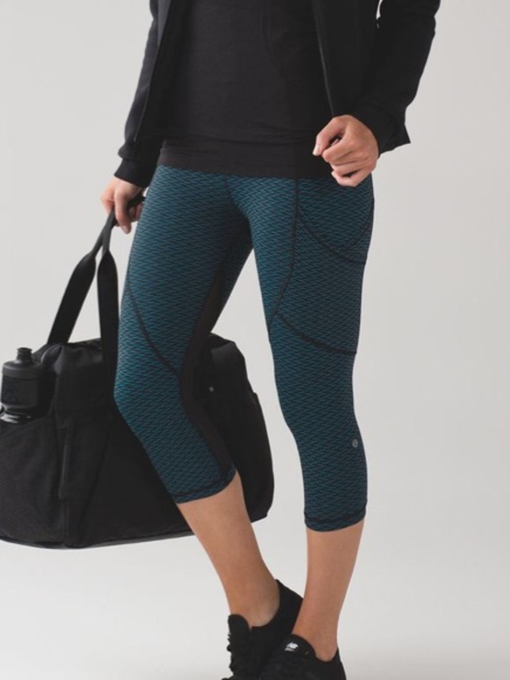Lululemon Outrun 17 Crop Leggings Size 2 Score Jacquard Black Indian Ocean*L21
